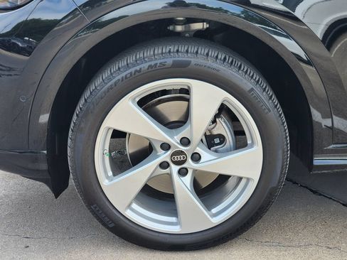 Certified 2025 Audi Q5 Premium Plus w/ Premium Plus AWD/4WD image 11