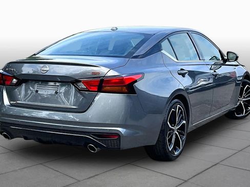 Used 2024 Nissan Altima 2.5 SR w/ SR Premium Package FWD image 13