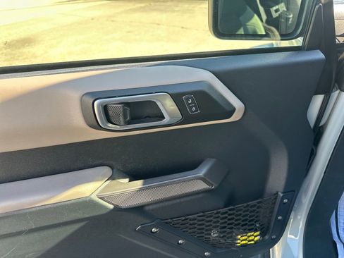 Used 2021 Ford Bronco Wildtrak image 12