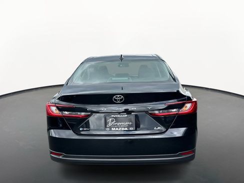 Used 2025 Toyota Camry LE FWD image 4
