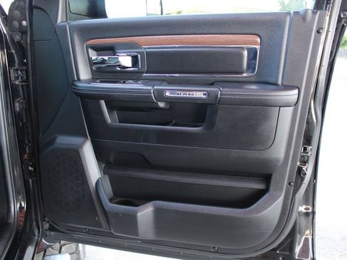 Used 2014 RAM 2500 Laramie w/ Convenience Group AWD/4WD image 18