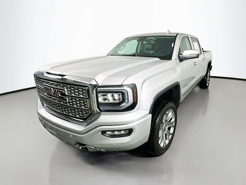 Used 2018 GMC Sierra 1500 Denali w/ Denali Ultimate Package AWD/4WD image 3