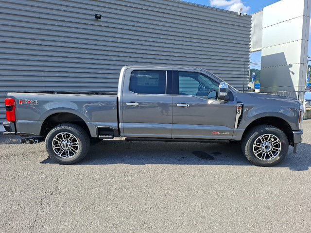 New 2027 Ford F250 Platinum w/ Platinum Plus Package AWD/4WD image 2