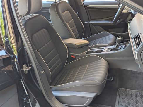 Used 2024 Volkswagen Jetta Sport image 20