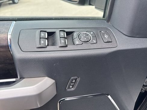 Used 2022 Ford F450 Lariat w/ FX4 Off-Road Package image 25