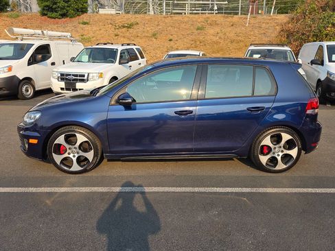 Used 2011 Volkswagen GTI 4-Door FWD image 4