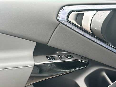 New 2026 BMW X3 xDrive30 w/ Premium Package image 13