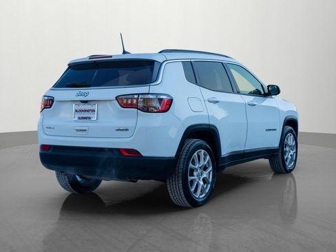 Used 2023 Jeep Compass Latitude image 7