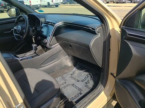 Used 2023 Hyundai Santa Cruz SE w/ Cargo Package image 13