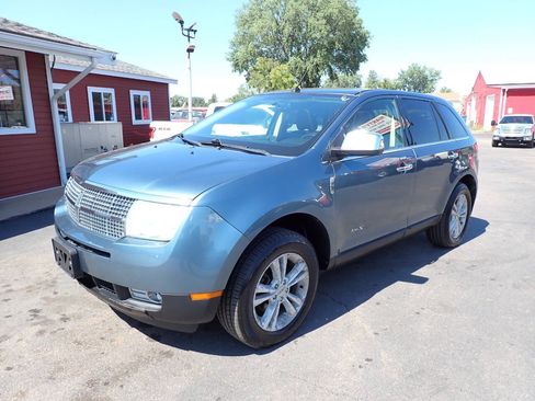 Used 2010 Lincoln MKX AWD image 3