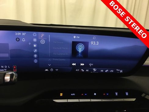 Used 2025 Buick Enclave Preferred image 21