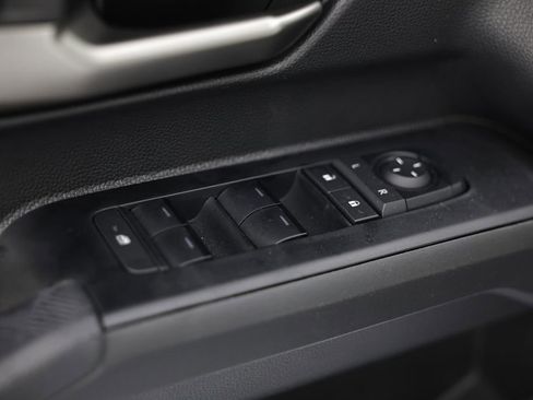 Used 2025 Toyota Tacoma Limited image 19