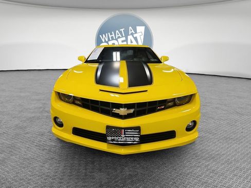 Used 2010 Chevrolet Camaro SS w/ LPO, Ground Effects Package RWD image 9