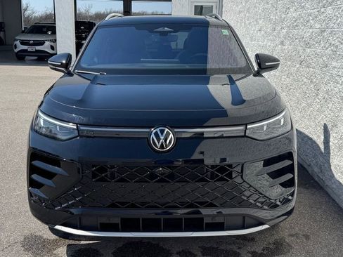 Used 2026 Volkswagen Tiguan SEL R-Line AWD/4WD image 5