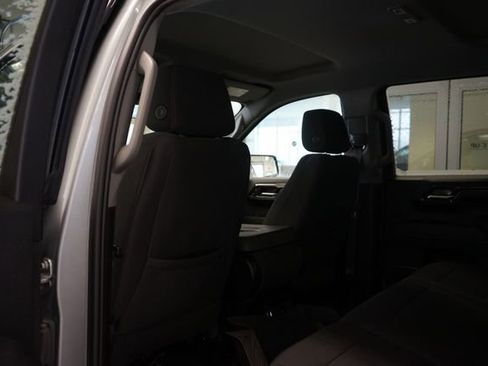 Used 2023 Chevrolet Silverado 1500 LT image 26