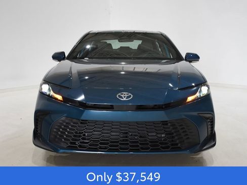 New 2026 Toyota Camry SE image 2