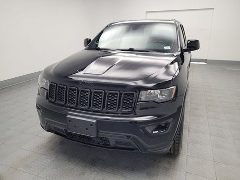 Used 2020 Jeep Grand Cherokee Altitude image 15