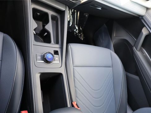 New 2026 Volkswagen Tiguan SE image 21