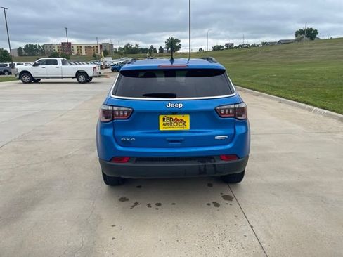 Used 2024 Jeep Compass Latitude AWD/4WD image 4