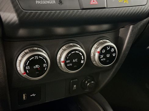 Used 2025 Mitsubishi Outlander Sport AWD image 23