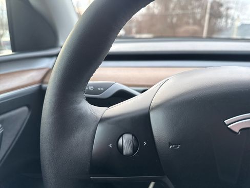 Used 2024 Tesla Model Y Long Range image 26