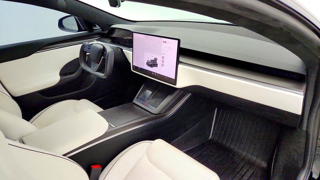 Used 2022 Tesla Model S Plaid AWD/4WD image 26