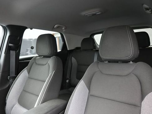 Used 2025 Chevrolet TrailBlazer LT image 2