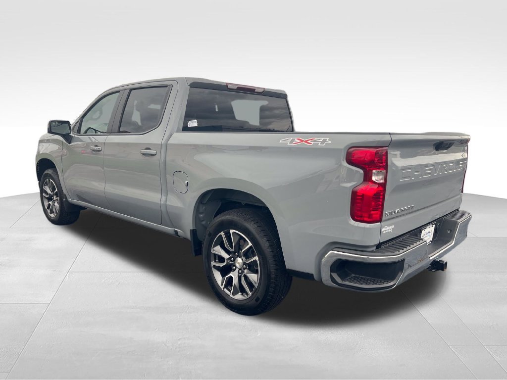 Used 2024 Chevrolet Silverado 1500 LT AWD/4WD image 3