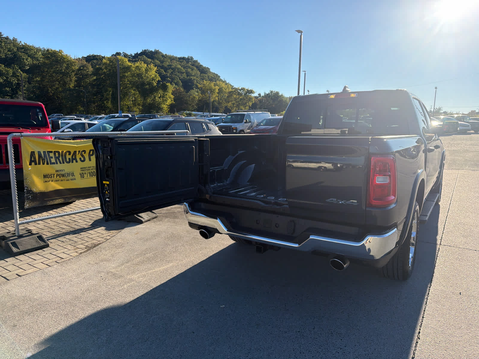 Used 2025 RAM 1500 Big Horn AWD/4WD image 8