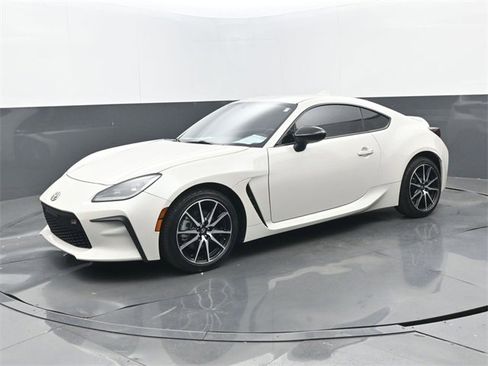 Used 2024 Toyota GR86 image 21