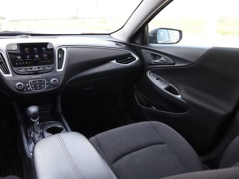 Used 2024 Chevrolet Malibu LT FWD image 27