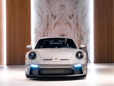Used 2024 Porsche 911 GT3 w/ Extended Leather Package RWD image 2