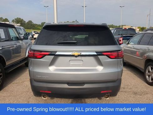Used 2023 Chevrolet Traverse LS FWD image 3