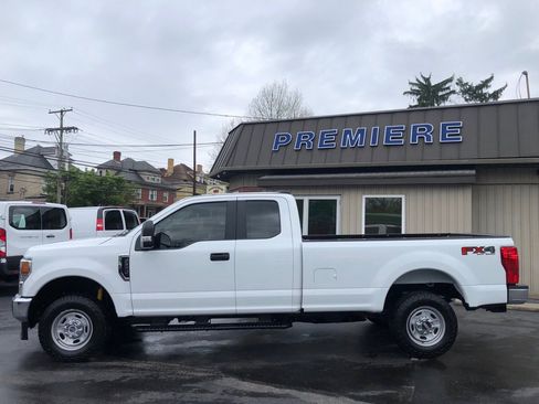 Used 2022 Ford F250 XL w/ Power Equipment Group AWD/4WD image 2