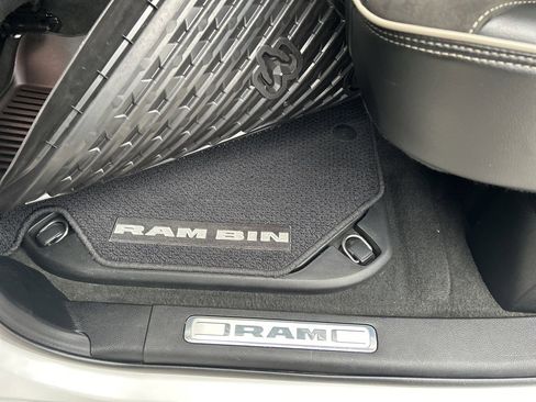 Used 2020 RAM 1500 Laramie image 27