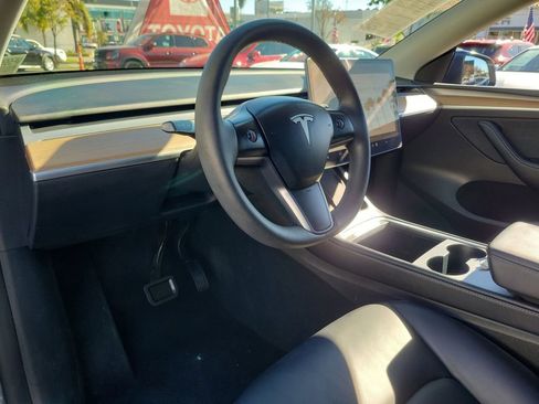 Used 2022 Tesla Model Y Performance image 20