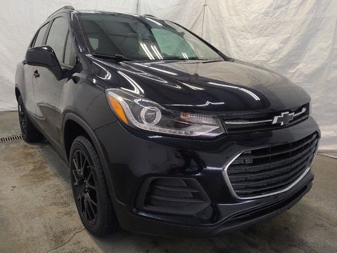 Used 2021 Chevrolet Trax LT w/ Sport Edition image 13