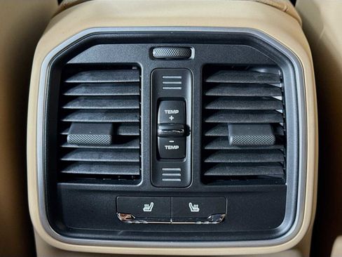 New 2026 Porsche Macan S image 27