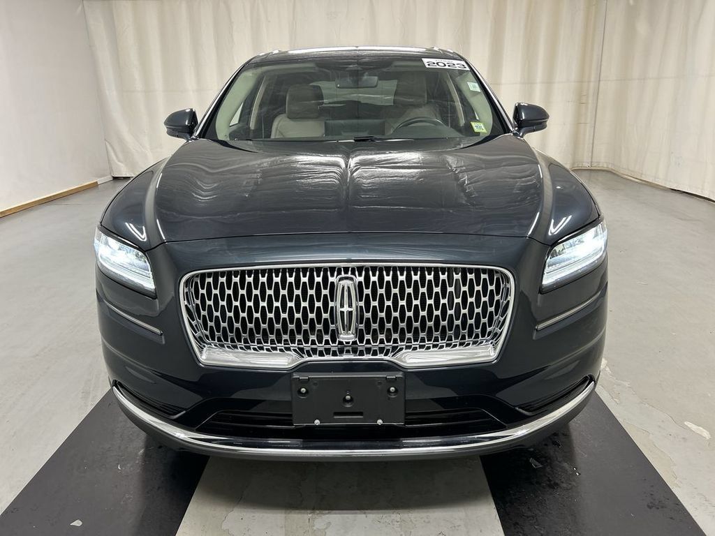 Used 2023 Lincoln Nautilus AWD w/ Premium Package image 3