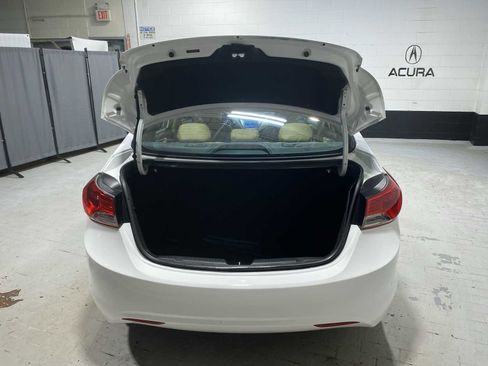 Used 2013 Hyundai Elantra Limited w/ Technology Pkg image 19