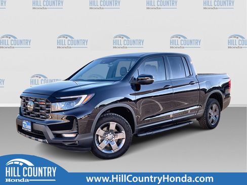 Certified 2025 Honda Ridgeline TrailSport image 1