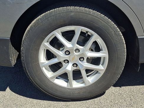Used 2024 Chevrolet Equinox LT AWD/4WD image 33