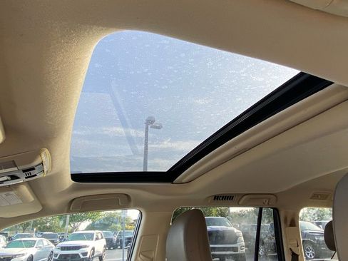 Used 2022 Lexus GX 460 Luxury w/ Sport Design Package AWD/4WD image 25