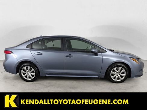 Used 2023 Toyota Corolla LE FWD image 6