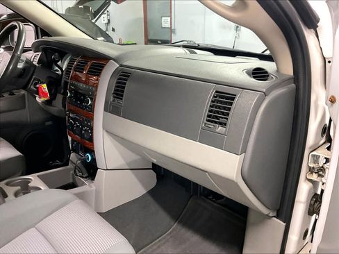 Used 2009 Dodge Durango SLT RWD image 17