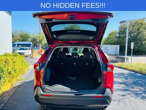 Used 2019 Toyota RAV4 LE image 11