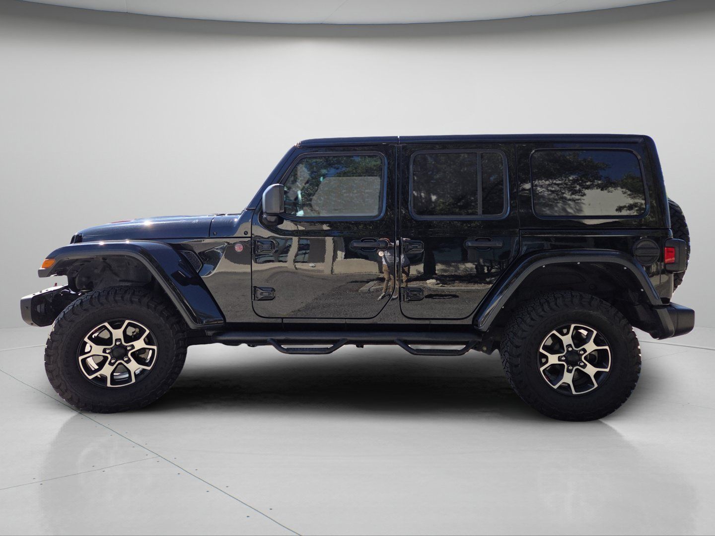 Used 2022 Jeep Wrangler Unlimited Rubicon w/ Cold Weather Group AWD/4WD image 18