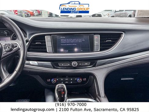 Used 2020 Buick Enclave Essence FWD image 12