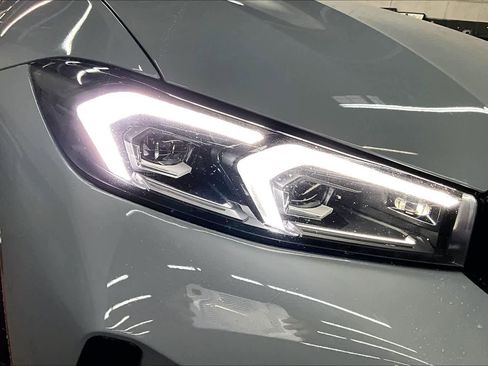 Used 2025 BMW 330i Sedan w/ M Sport Package image 30