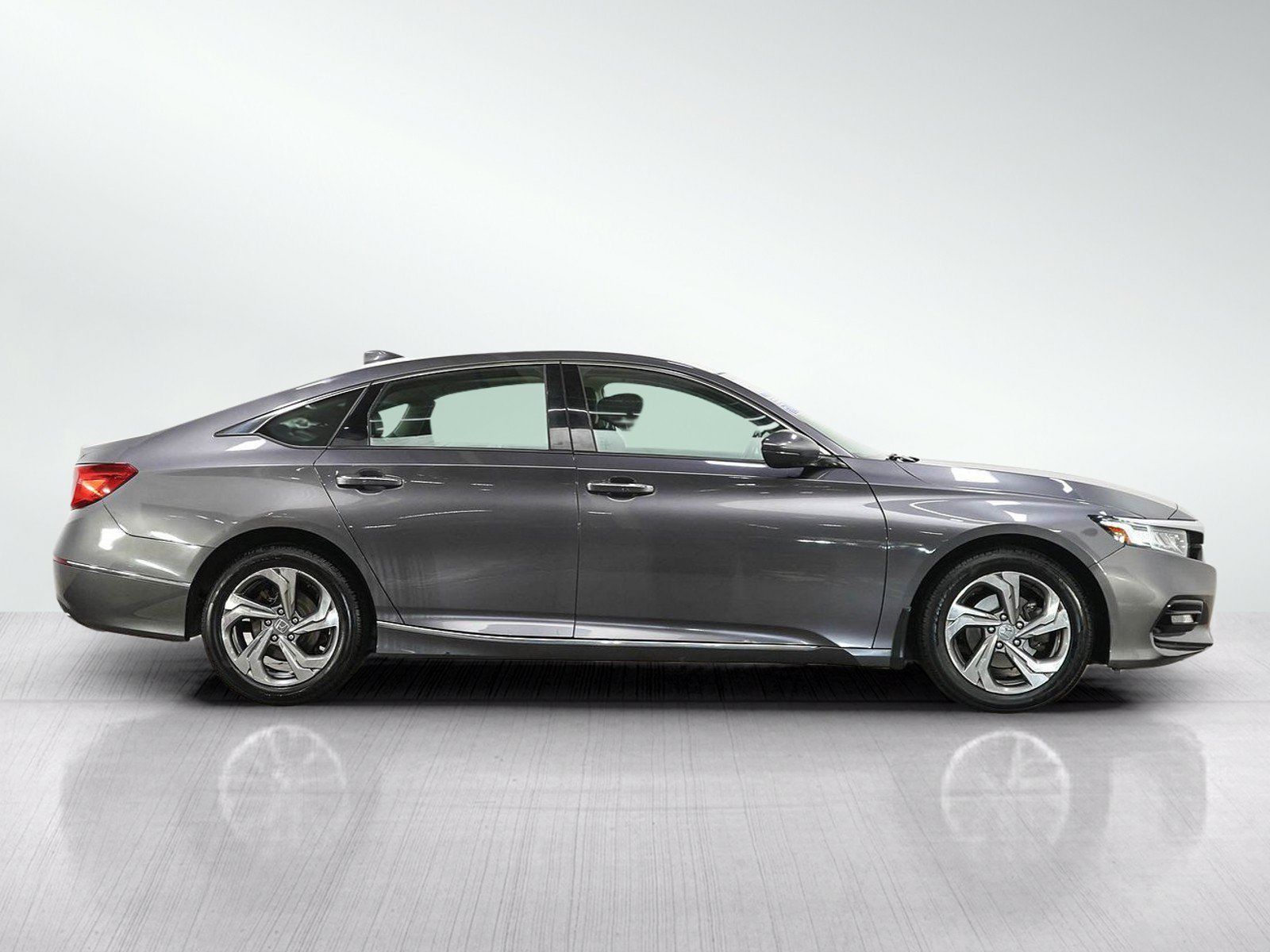 Used 2019 Honda Accord EX-L image 6